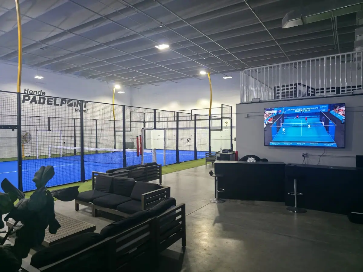 Smart Padel House indoor padel courts in Doral, Florida
