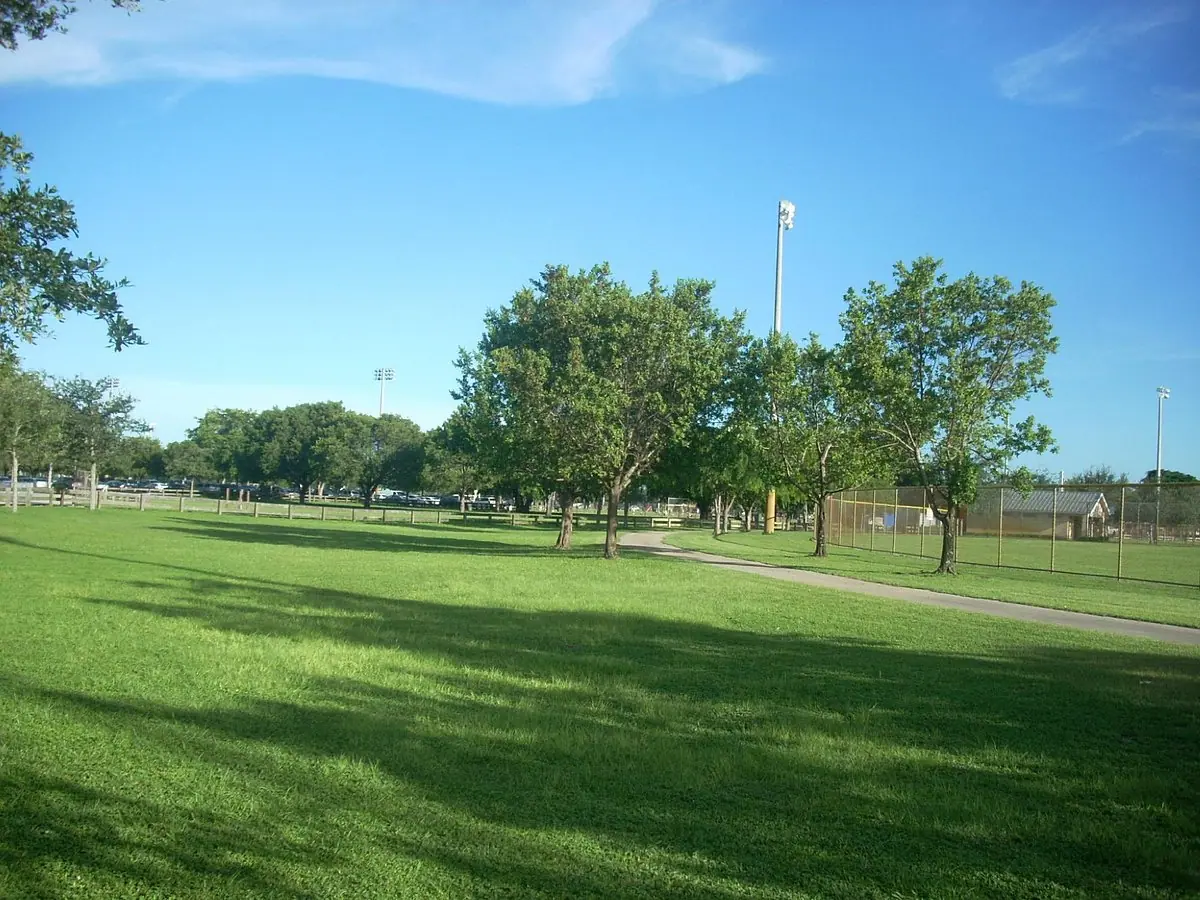 Tamiami Park outdoor padel courts in Miami, Florida