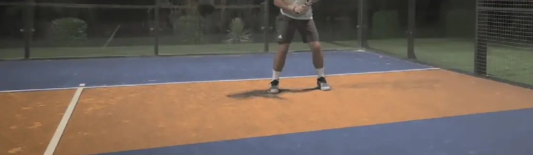 Diagram of the no man's land dead zone on a padel court