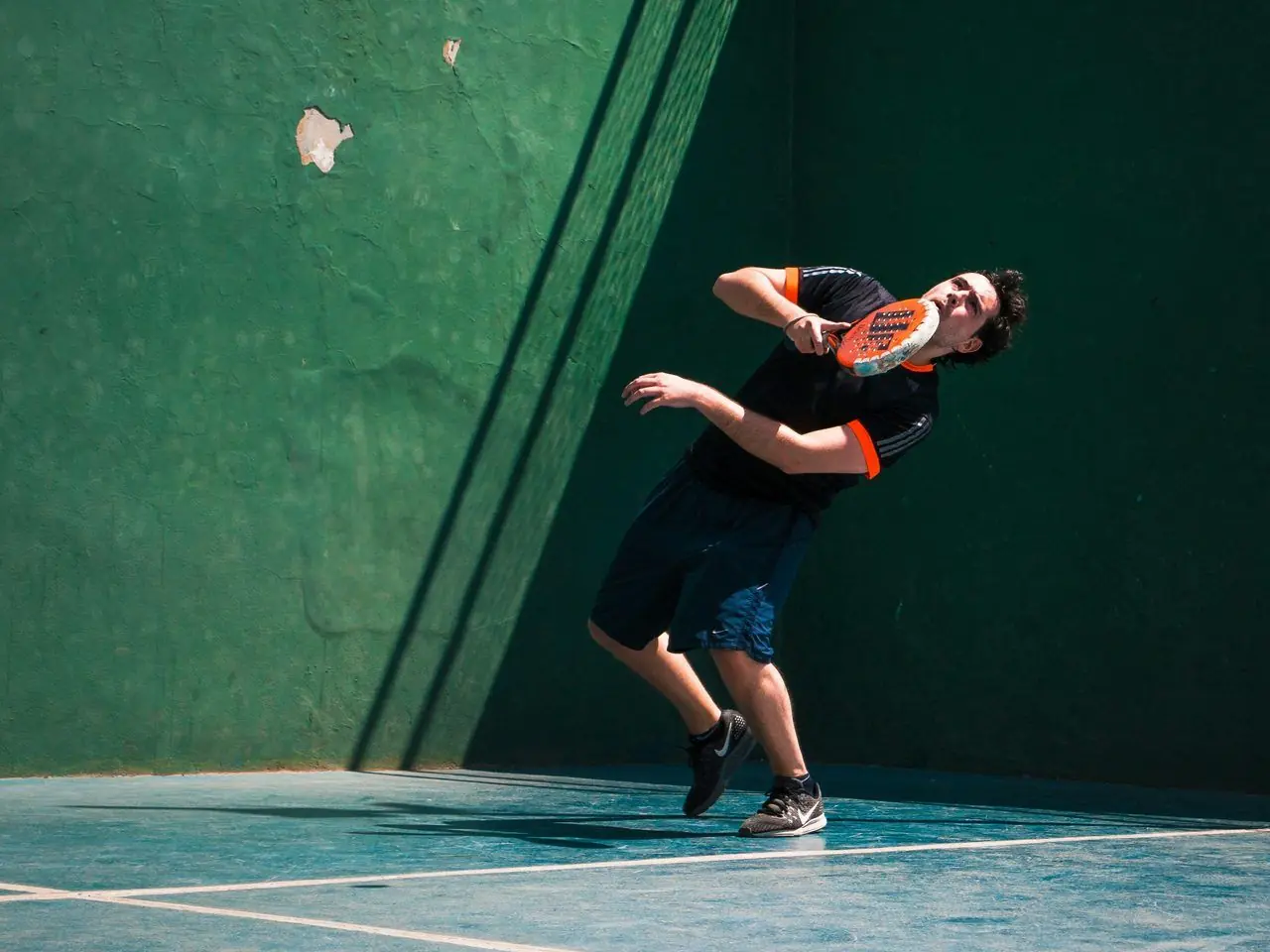 What is a Kick Smash? The Hardest Shot in Padel
